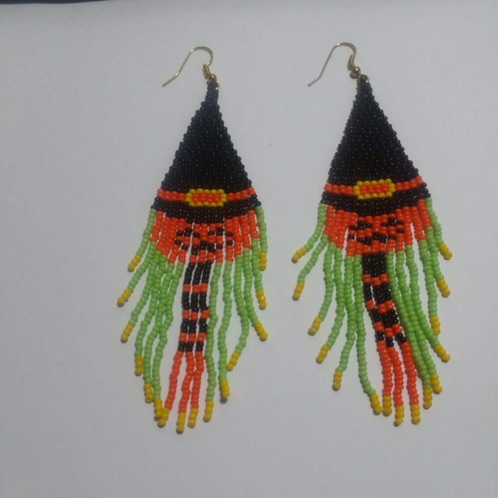 Pumpkin Wearing a Witches Hat Beaded Earrings